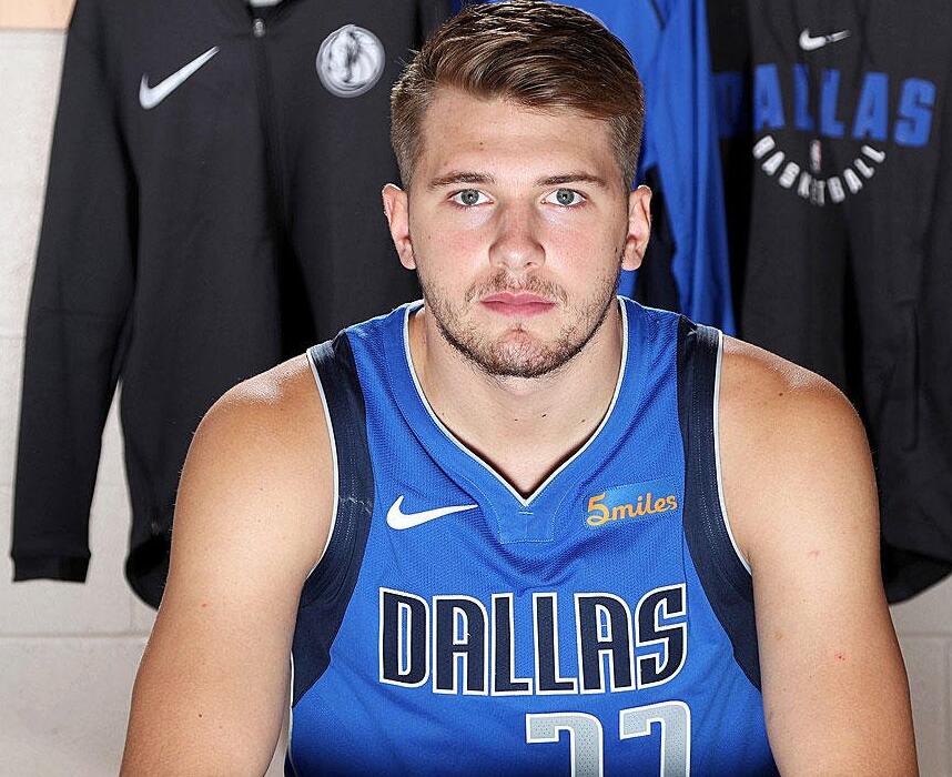 据了优势 据了优势