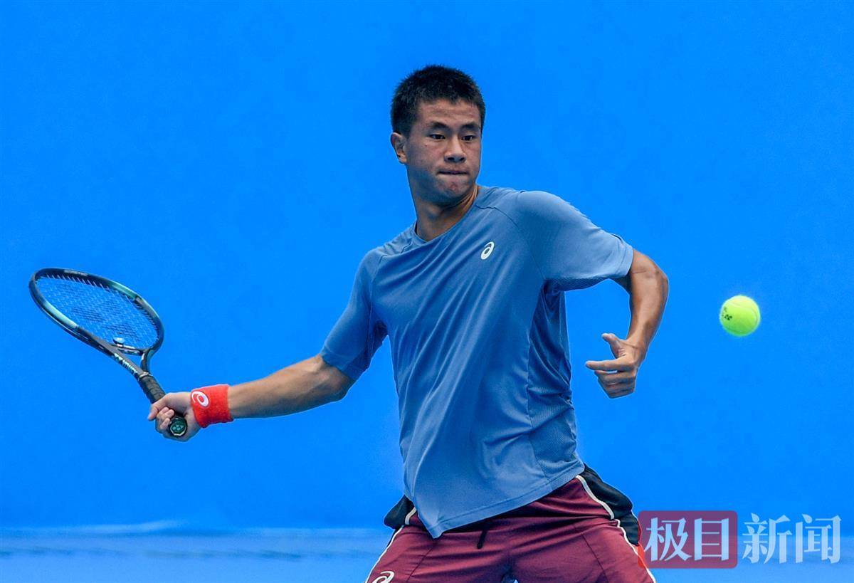 却呈现出一 却呈现出一