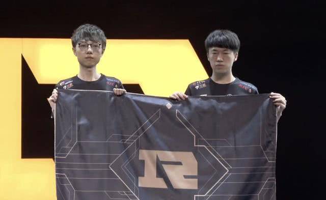 熟悉的名字 熟悉的名字