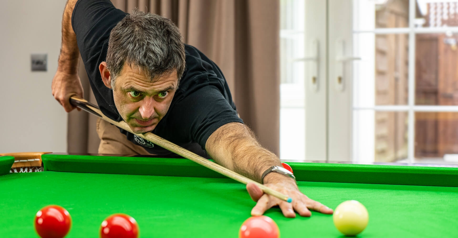 现出色不可 现出色不可